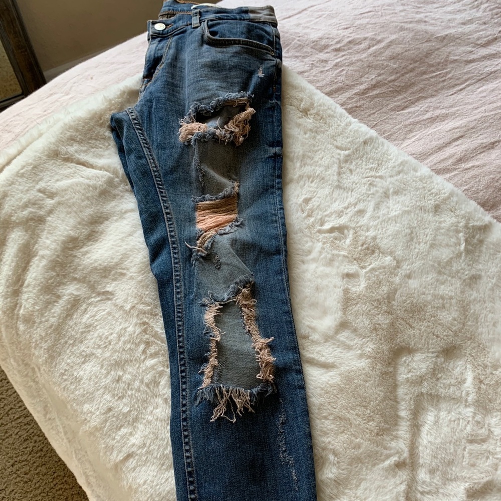 Zara Ripped Denim Jean - Picture 3 of 8